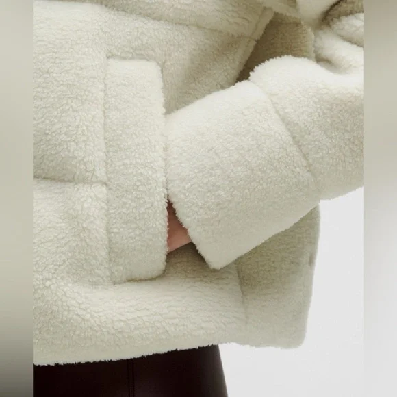 NWOT Lululemon Wunder Puff Cropped Jacket Texture Fleece Goose Down Bone sz 6 - Picture 2 of 16